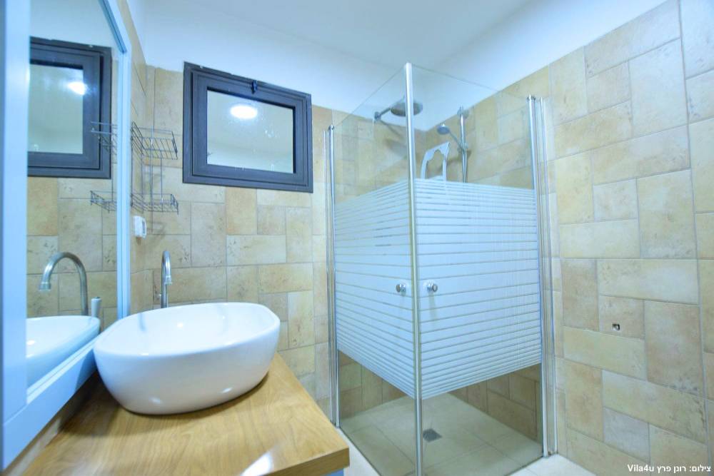 70696 סוויטת את ואני, וילה פלטינה, וילה  בפקיעין החדשה וילות - Vila 4 U