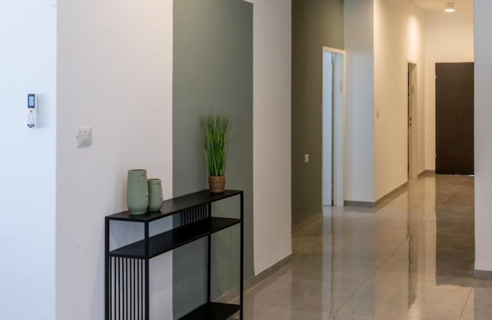 83926 גלריית פנים, אחוזת עומרי, וילה  בצוריאל וילות - Vila 4 U