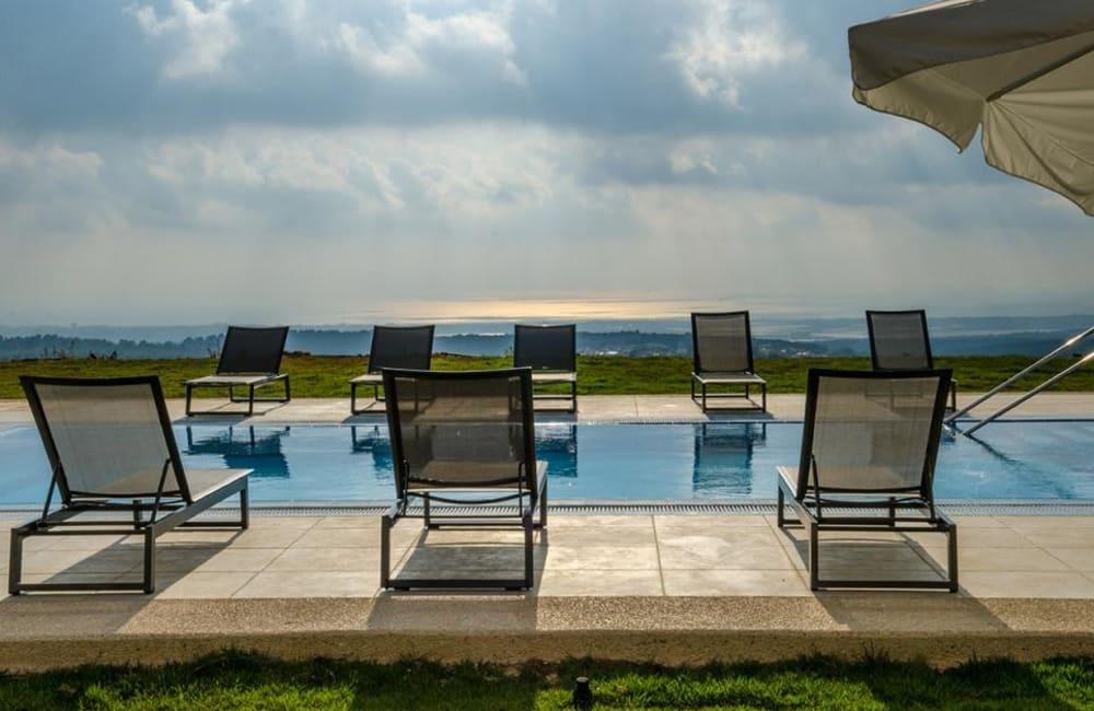 93041 המתחם החיצוני, אחוזת אלון וזית, וילה  בנווה זיו וילות - Vila 4 U