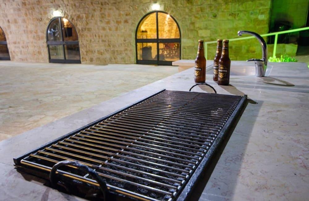 93052 המתחם החיצוני, אחוזת אלון וזית, וילה  בנווה זיו וילות - Vila 4 U