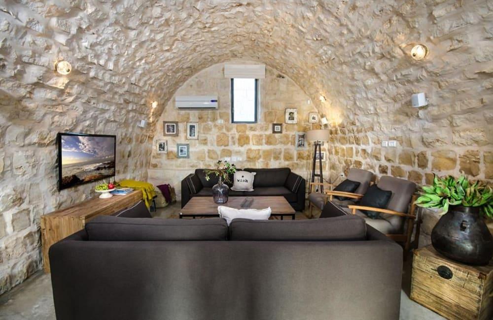 93056 המתחם הפנימי, אחוזת אלון וזית, וילה  בנווה זיו וילות - Vila 4 U