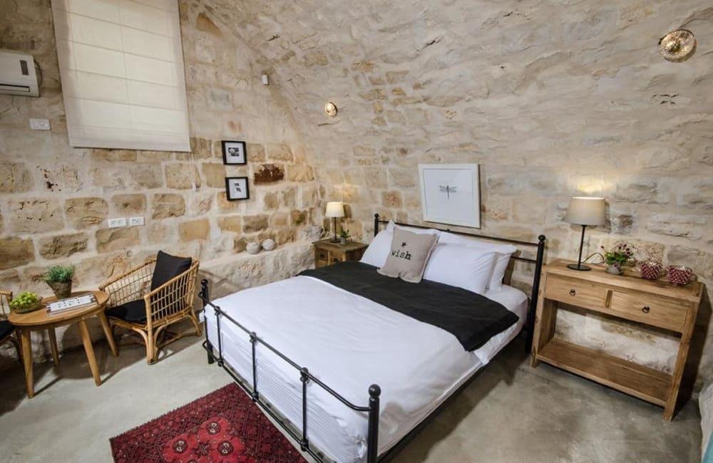 93059 המתחם הפנימי, אחוזת אלון וזית, וילה  בנווה זיו וילות - Vila 4 U