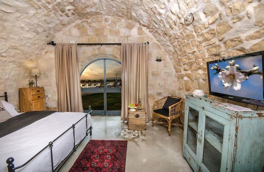 93060 המתחם הפנימי, אחוזת אלון וזית, וילה  בנווה זיו וילות - Vila 4 U