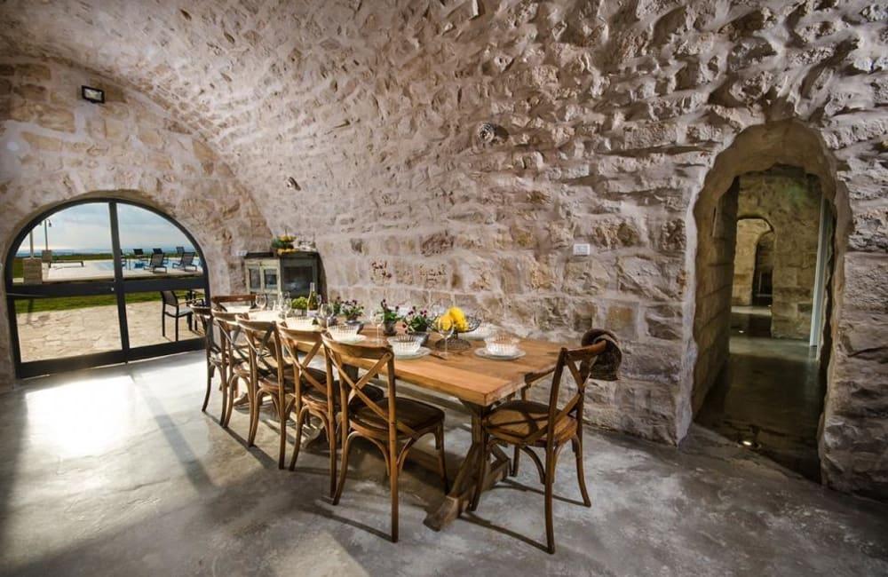 93070 המתחם הפנימי, אחוזת אלון וזית, וילה  בנווה זיו וילות - Vila 4 U