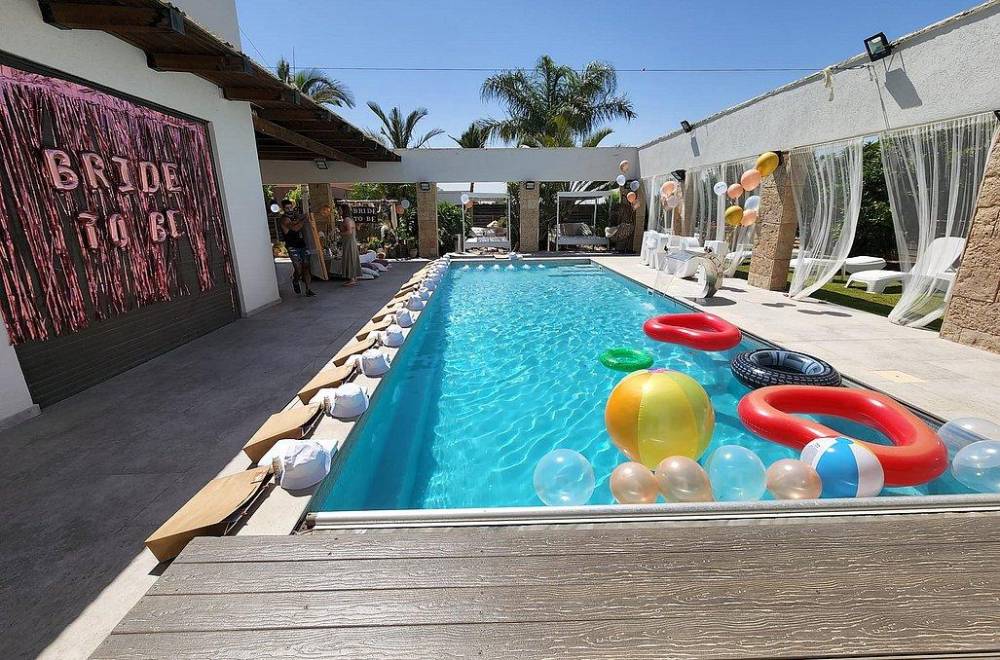 125528 אירועים במתחם, הברבור הורוד, וילה  בשדה צבי וילות - Vila 4 U