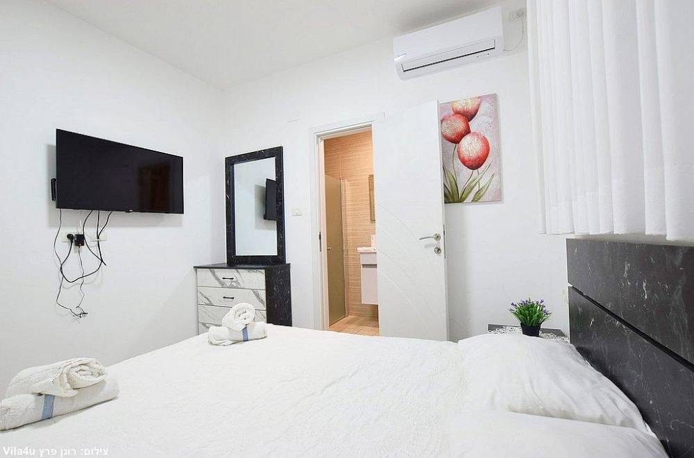 132748 מתחם פנימי, וילה גולד בוטיק, וילה  בעבדון וילות - Vila 4 U