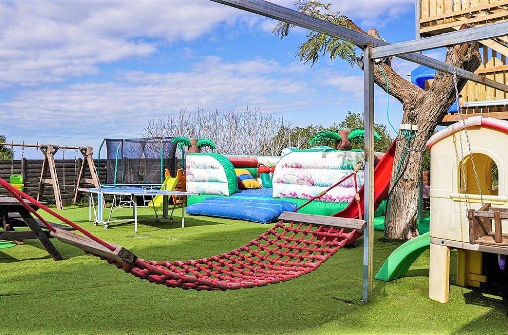 135108 חצר ובריכה, וילה אלברטו, וילה  באלקוש וילות - Vila 4 U