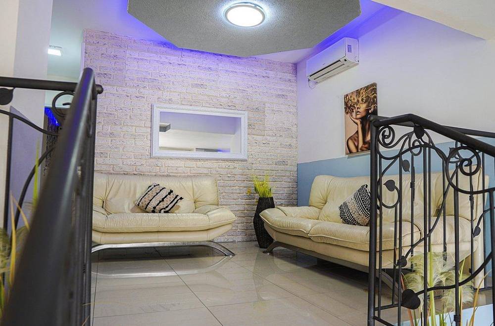 135120 פנים הוילה והחדרים, וילה אלברטו, וילה  באלקוש וילות - Vila 4 U