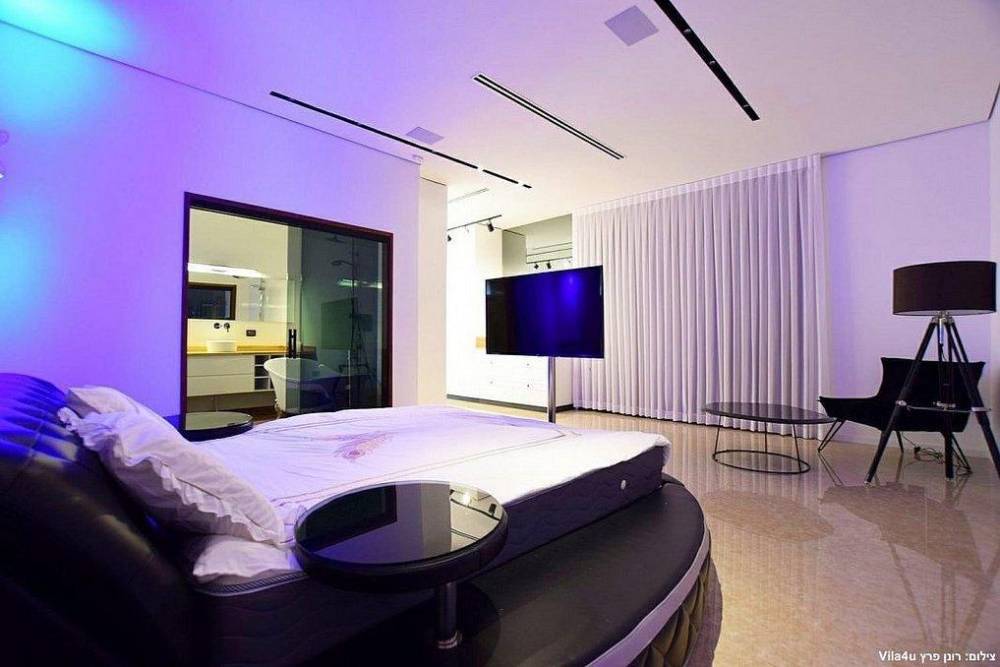 136210 הסלון והסוויטות, אחוזת דה אורו ריזורט, וילה  בנתניה וילות - Vila 4 U