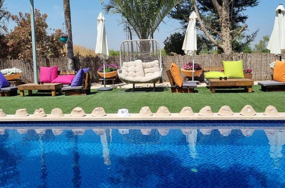 136729 אירועי חברה ורווקות, אורי אירועים, וילה  בכפר טרומן וילות - Vila 4 U