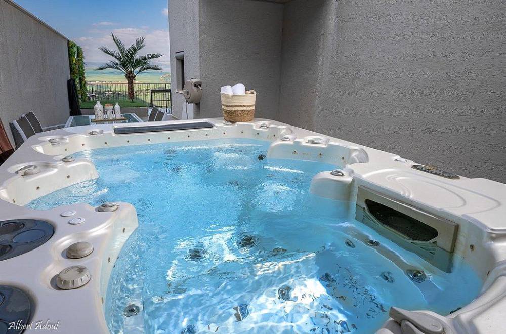 139416 גלריית חוץ, וילה קינג פאלאס טבריה, וילה  בטבריה וילות - Vila 4 U