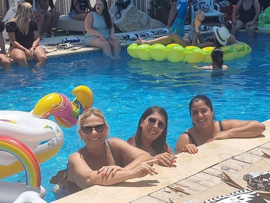 140156 אורחים במתחם, בריכת הסולטן, וילה  בעזריקם וילות - Vila 4 U