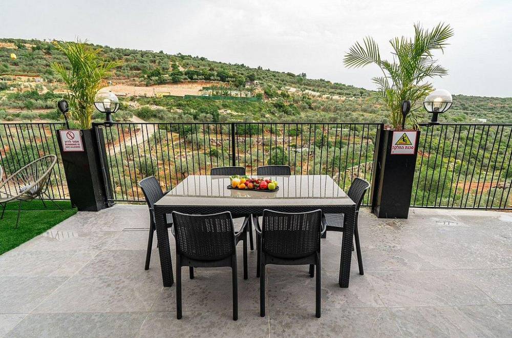 140508 כללי, וילה ללין, וילה  בירכא וילות - Vila 4 U