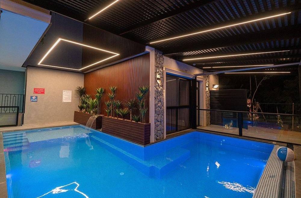 140514 המתחם החיצוני, וילה ללין, וילה  בירכא וילות - Vila 4 U