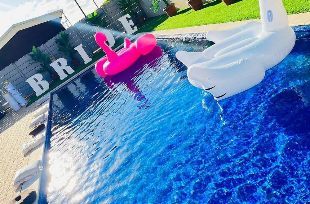 142455 המתחם החיצוני, אחוזת נווה גד, וילה  במושב תלמים וילות - Vila 4 U