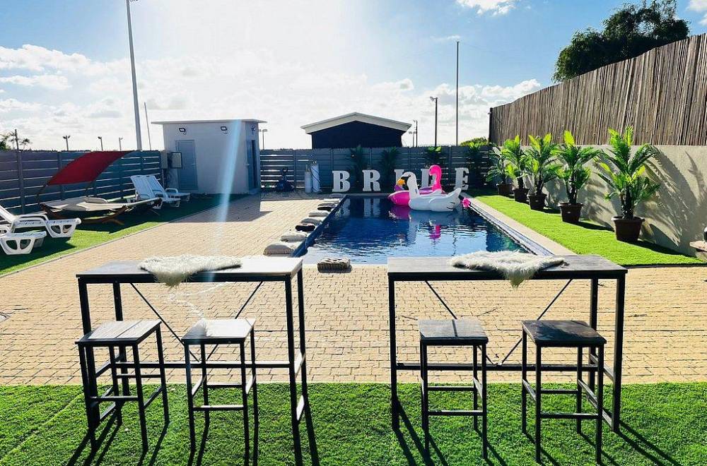 142459 המתחם החיצוני, אחוזת נווה גד, וילה  במושב תלמים וילות - Vila 4 U