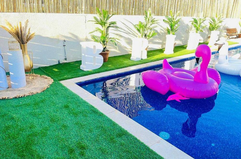 142463 המתחם החיצוני, אחוזת נווה גד, וילה  במושב תלמים וילות - Vila 4 U