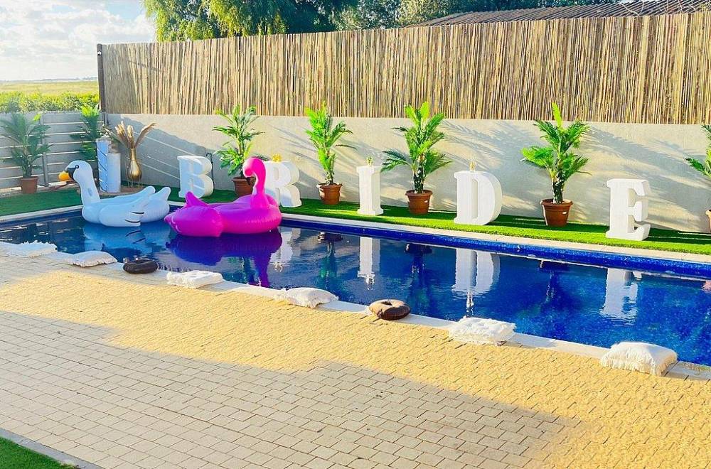 142466 המתחם החיצוני, אחוזת נווה גד, וילה  במושב תלמים וילות - Vila 4 U