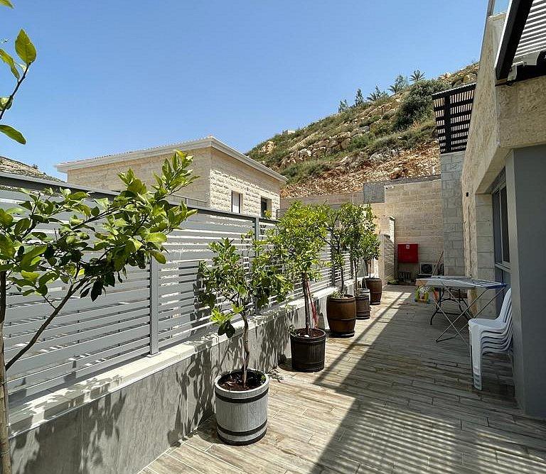 143422 גלריה כללית, וילה באיילות, וילה  בגבעת זאב וילות - Vila 4 U