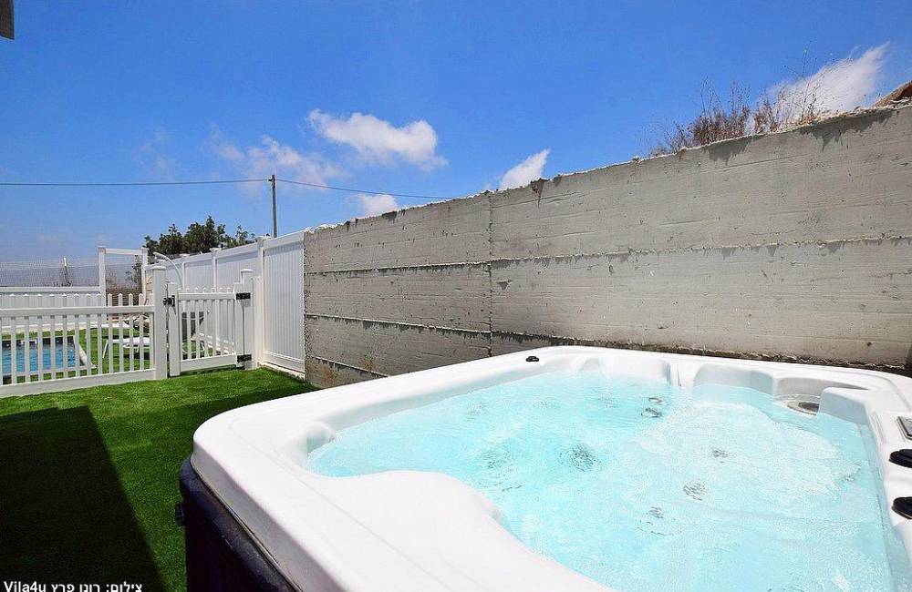 149528 המתחם החיצוני, הוילה בשתולה, וילה  בשתולה וילות - Vila 4 U