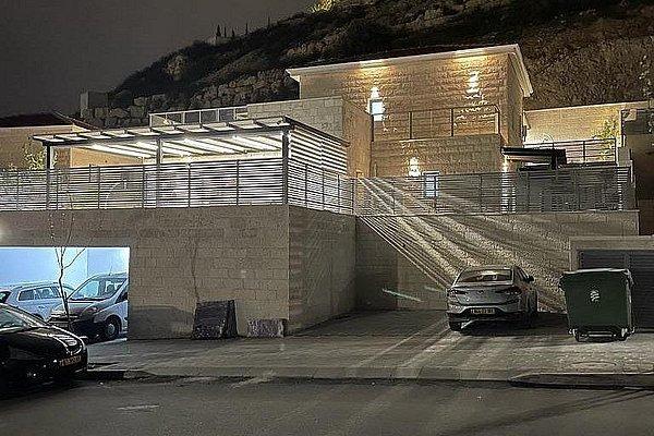 149806 גלריית חוץ, וילה באיילות, וילה  בגבעת זאב וילות - Vila 4 U