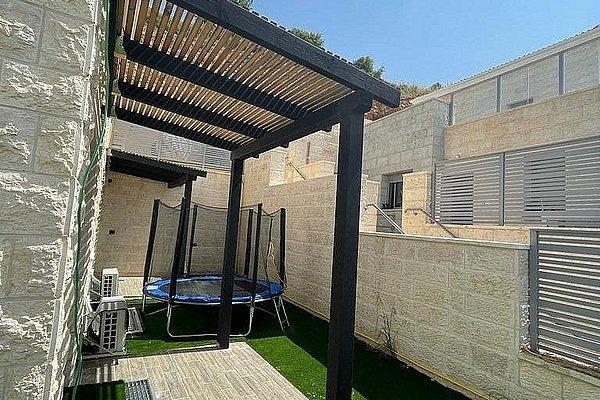 149807 גלריית חוץ, וילה באיילות, וילה  בגבעת זאב וילות - Vila 4 U