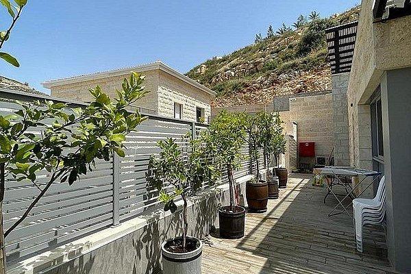 149808 גלריית חוץ, וילה באיילות, וילה  בגבעת זאב וילות - Vila 4 U