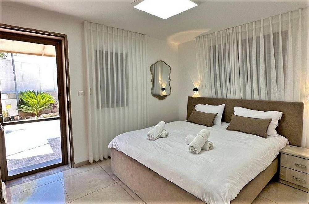 153757 מתחם פנימי, וילה אחוזת אופאל, וילה  באלקוש וילות - Vila 4 U