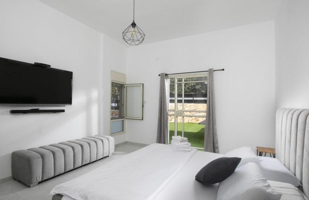 156091 המתחם הפנימי, אחוזת סאנשיין, וילה  בזרעית וילות - Vila 4 U