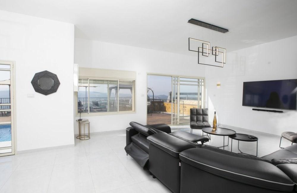 156092 המתחם הפנימי, אחוזת סאנשיין, וילה  בזרעית וילות - Vila 4 U