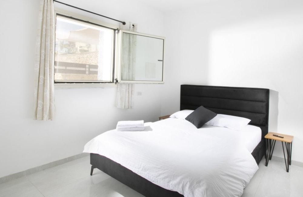 156095 המתחם הפנימי, אחוזת סאנשיין, וילה  בזרעית וילות - Vila 4 U