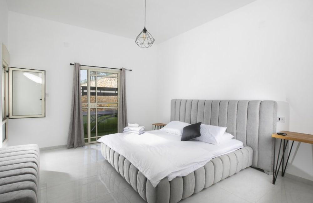 156100 המתחם הפנימי, אחוזת סאנשיין, וילה  בזרעית וילות - Vila 4 U