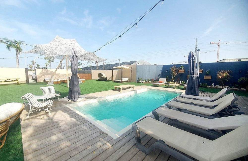 158863 המתחם החיצוני, מתחם 531 איוונטס, וילה  בהרצליה וילות - Vila 4 U