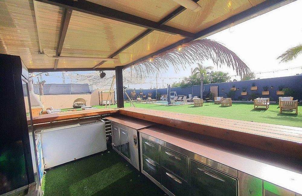 158883 המתחם החיצוני, מתחם 531 איוונטס, וילה  בהרצליה וילות - Vila 4 U