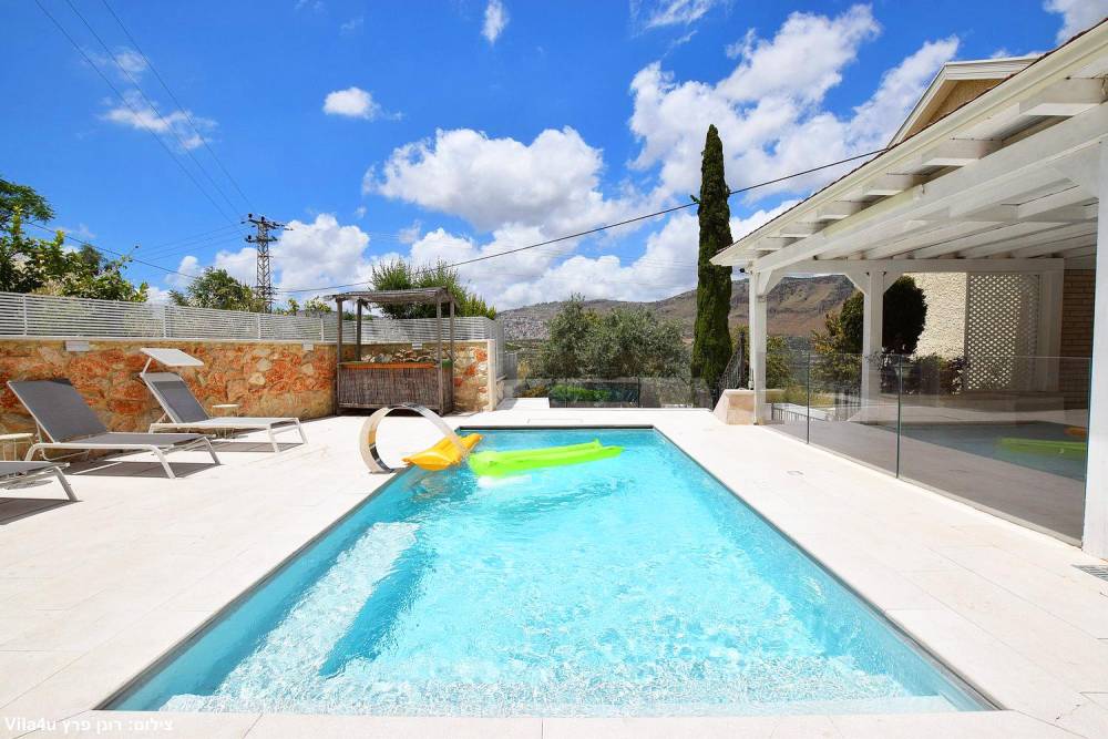 וילה במצפה הבריכה וילה במצפה - כללי, וילה במצפה, וילה  בכרמיאל וילות - Vila 4 U