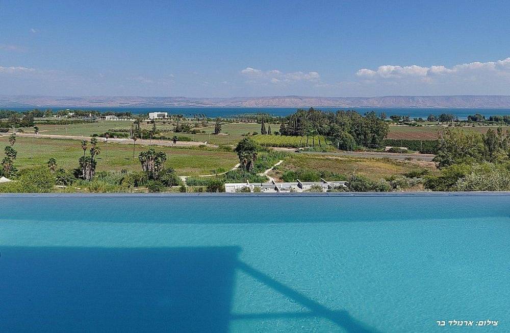 169895 המתחם החיצוני, וילה קסם הנוף מגדל, וילה  במגדל וילות - Vila 4 U