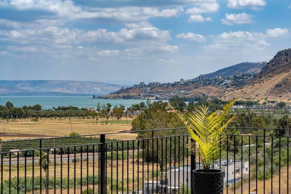 169898 המתחם החיצוני, וילה קסם הנוף מגדל, וילה  במגדל וילות - Vila 4 U