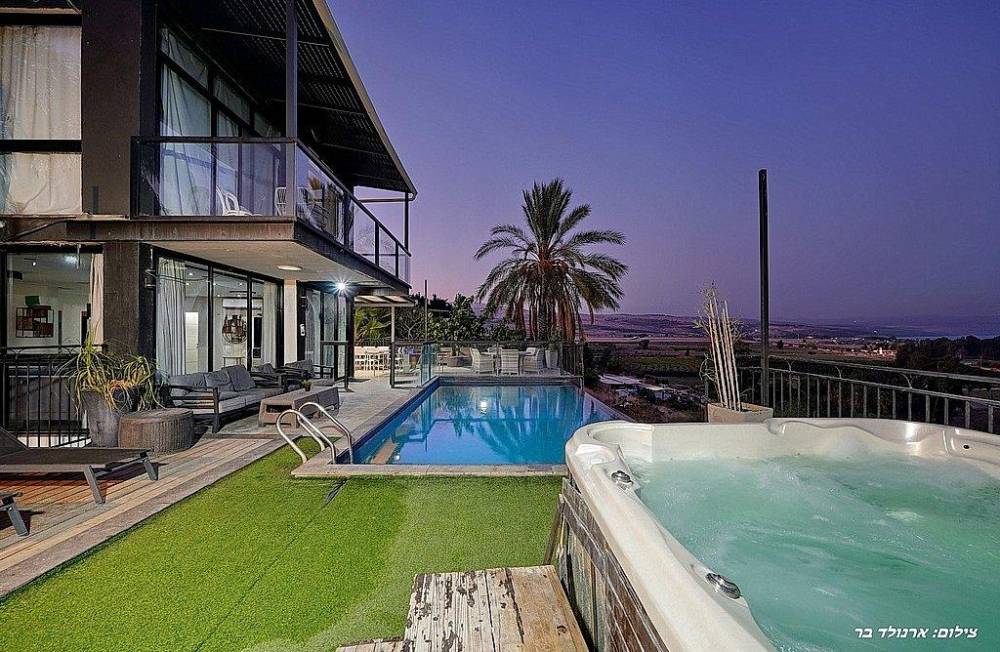 169903 המתחם החיצוני, וילה קסם הנוף מגדל, וילה  במגדל וילות - Vila 4 U