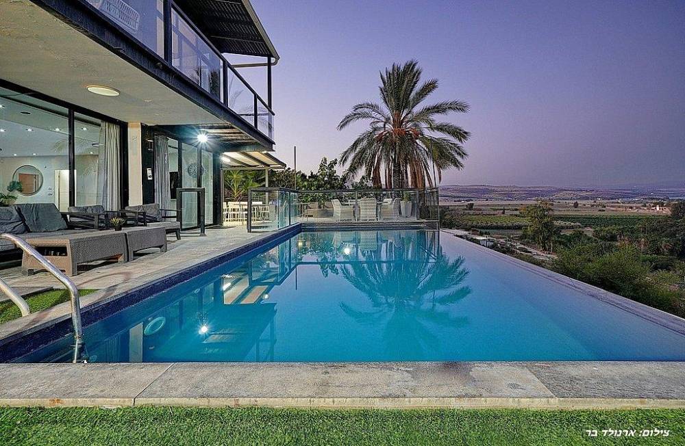 169913 המתחם החיצוני, וילה קסם הנוף מגדל, וילה  במגדל וילות - Vila 4 U