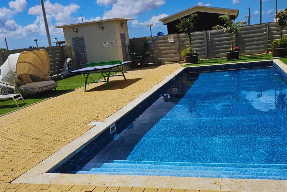 171218 המתחם החיצוני, אחוזת נווה גד, וילה  במושב תלמים וילות - Vila 4 U