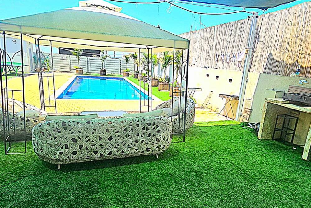 171219 המתחם החיצוני, אחוזת נווה גד, וילה  במושב תלמים וילות - Vila 4 U