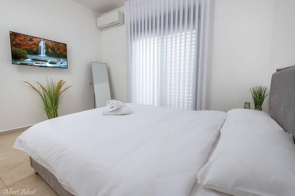 176497 מתחם פנים, וילת אירוח שבת אחים, וילה  בנוף כנרת וילות - Vila 4 U