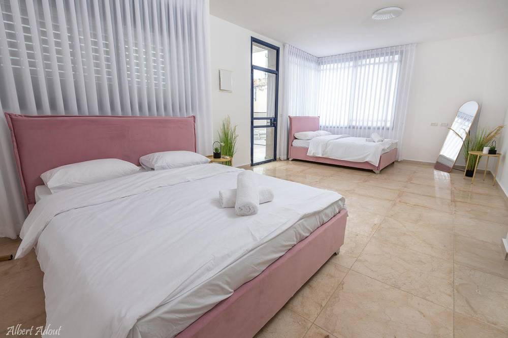 176499 מתחם פנים, וילת אירוח שבת אחים, וילה  בנוף כנרת וילות - Vila 4 U