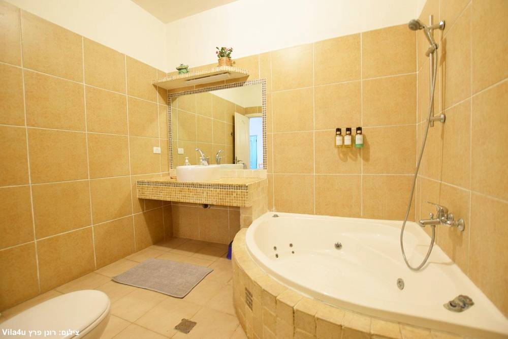 178670 גלרית פנים, וילה בית הלוגים, וילה  במגדל וילות - Vila 4 U