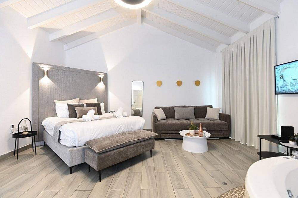 179341 בקתות האירוח, אחוזת לירי ריזורט, וילה  בטבריה וילות - Vila 4 U