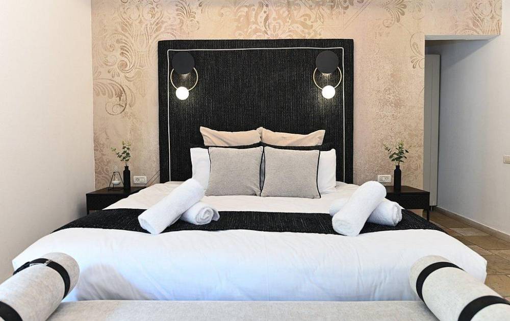 179361 בקתות האירוח, אחוזת לירי ריזורט, וילה  בטבריה וילות - Vila 4 U