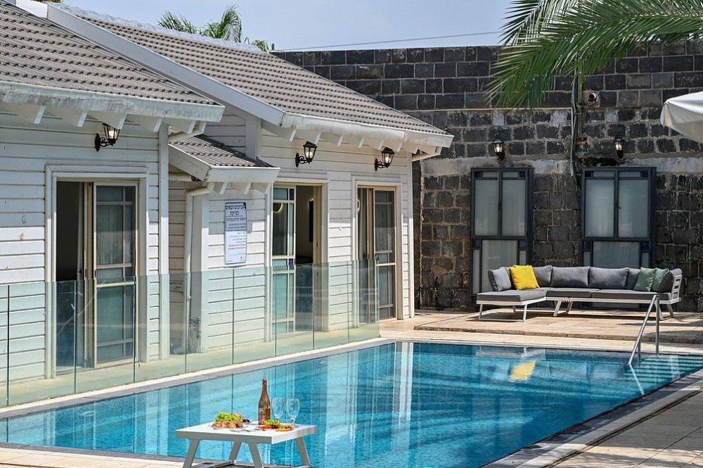 179394 גלריית חוץ, אחוזת לירי ריזורט, וילה  בטבריה וילות - Vila 4 U