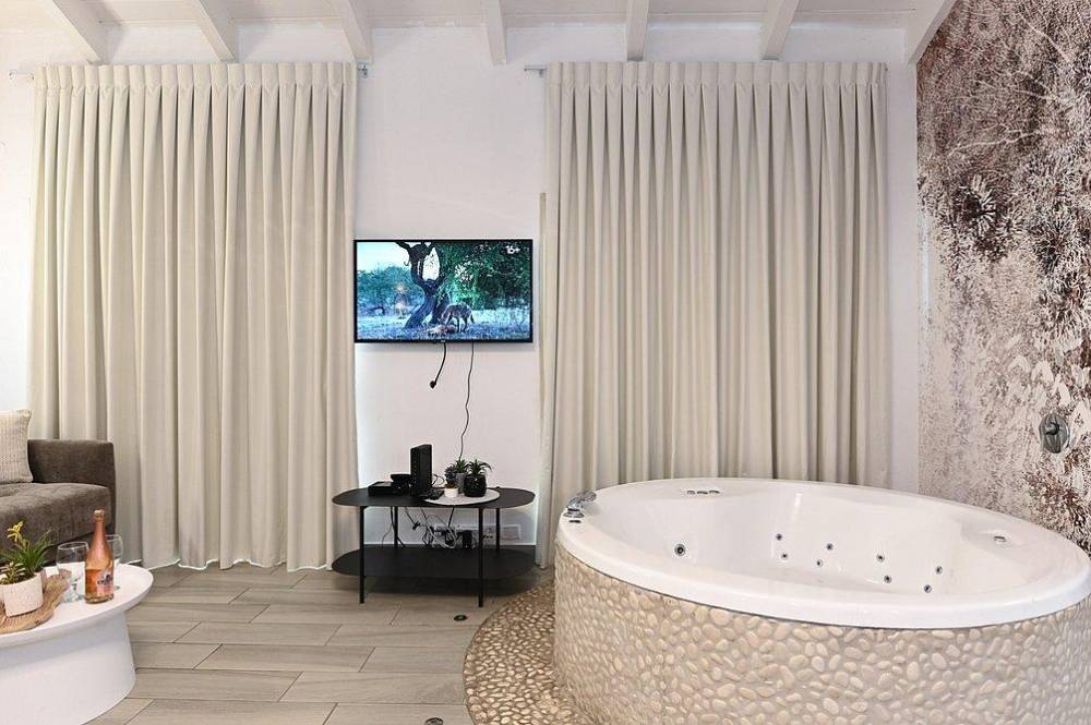 179530 גלריה כללית, אחוזת לירי ריזורט, וילה  בטבריה וילות - Vila 4 U