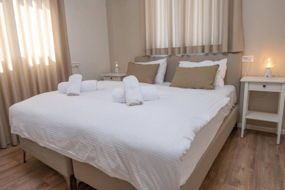 184542 המתחם הפנימי, אחוזת תבור, וילה  באחוזת ברק וילות - Vila 4 U