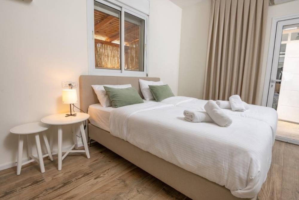 184543 המתחם הפנימי, אחוזת תבור, וילה  באחוזת ברק וילות - Vila 4 U